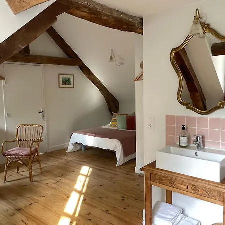 La Grimaudiere Bed & Breakfast *